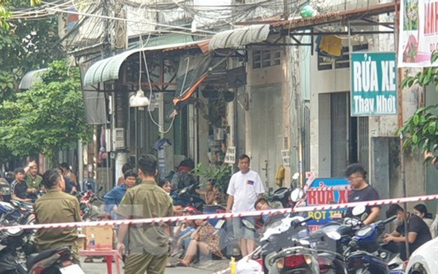 Nam thanh niên tử vong trước cửa phòng trọ với vết thương ở cổ