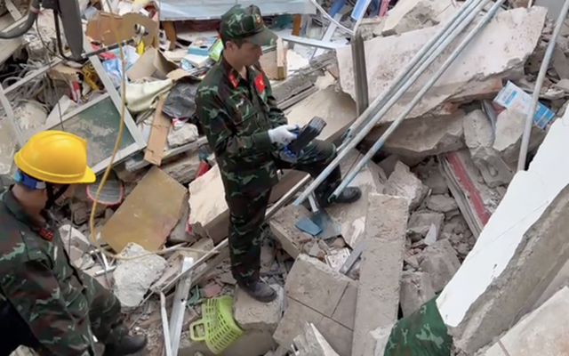 Video: Đội cứu hộ Việt Nam xác định 2 vị trí nghi có nạn nhân động đất tại Myanmar