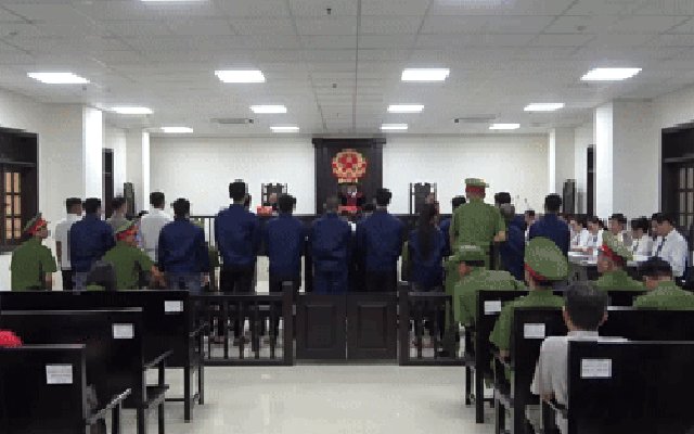 VIDEO: Xét xử băng nhóm gây ra 164 vụ trộm, cướp giật chấn động miền Tây