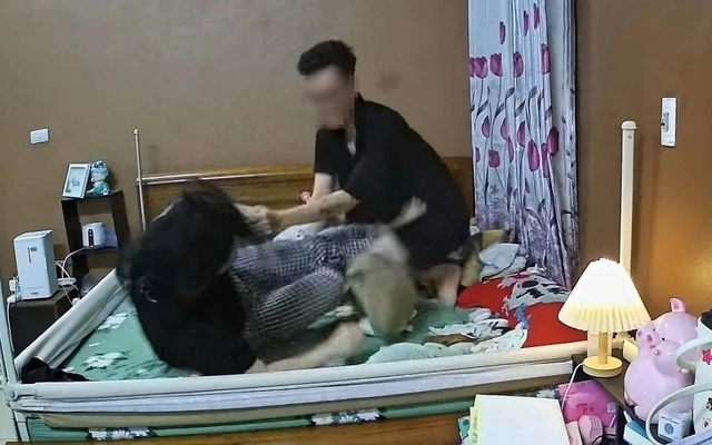 Người vợ bị DJ. X lao vào bóp cổ bất ngờ lên tiếng, hé lộ nguồn cơn: Bị cảm xúc che mất lý trí