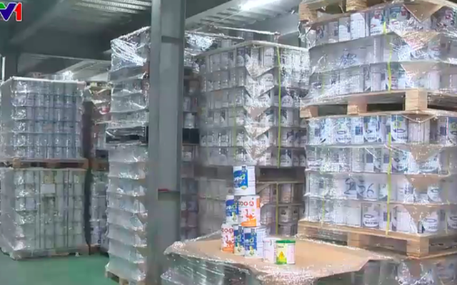 Phá đường dây sản xuất sữa bột giả cho trẻ sơ sinh, bà bầu thu lợi gần 500 tỉ đồng