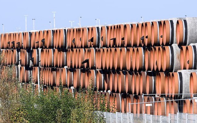 Khổ như châu Âu: Đi 1 vòng mới nhận ra khí đốt Nga vẫn là 'chân ái', muốn 'tìm về' lại loay hoay trong bão thuế đối ứng từ Mỹ