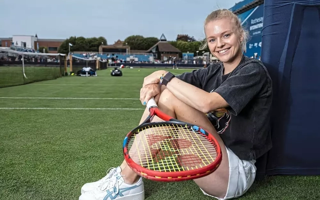 Xúc phạm mùi cơ thể của đối thủ, tay vợt nữ Harriet Dart phải xin lỗi