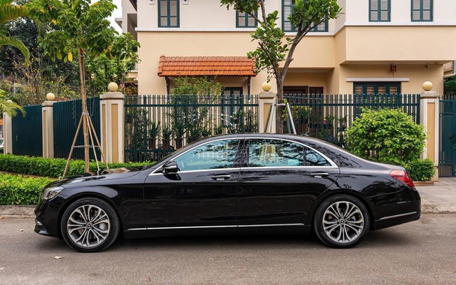 Mercedes-Benz S 450 rao bán 1,8 tỷ đồng: Người bán nói 'tội gì mua C 300', đẳng cấp S-Class 'vẫn khác lắm'