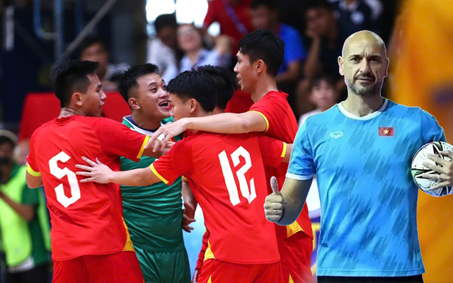 Tuyển Việt Nam chia tay HLV & lời tri ân "cảm ơn và tạm biệt"