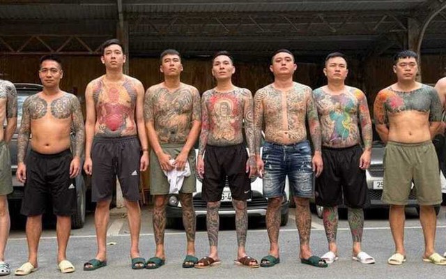 Công an Hà Nội bắt Hải 'lé' cùng 8 đàn em trong đường dây tín dụng đen