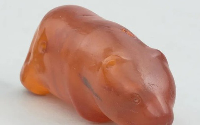 Công nhân đào than bất ngờ tìm thấy bùa hộ mệnh vô giá