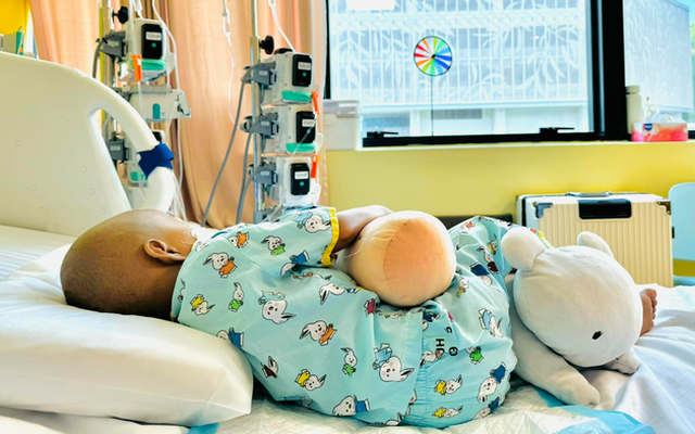 Bé Bắp qua đời sau thời gian chống chọi với bệnh ung thư