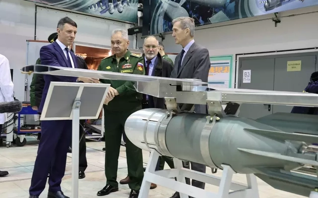 Thiết bị dẫn đường vệ tinh với 12 kênh qua mặt EW