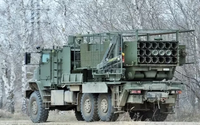 Tên lửa TBS-3M cực mạnh bắt đầu trang bị cho tổ hợp phun lửa TOS-2 Tosochka