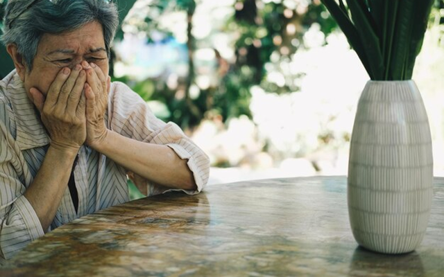Bố mẹ để lại nhà 5 tỷ đồng cho “người dưng”, con gái 70 tuổi kiện đòi thừa kế: Toà tuyên bố “chị chỉ nhận được 1/4 tài sản”