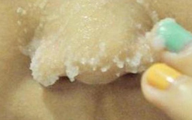 Xát muối lên mũi đem đến tác dụng "vàng mười", nắm thêm 5 mẹo này nữa bạn sẽ tiết kiệm cả "cây vàng"