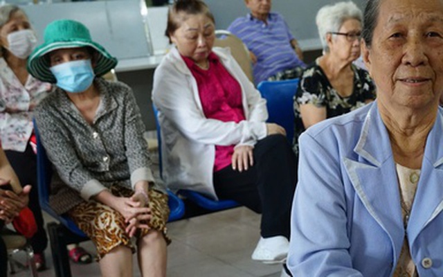 Bộ Nội vụ nói gì về kiến nghị điều chỉnh lương hưu cho người nghỉ hưu sớm?
