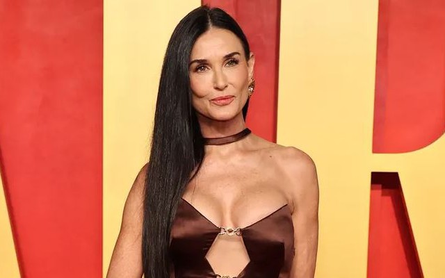 Mỹ nhân đẹp nhất thế giới có body săn chắc ở tuổi 62, từng làm những điều ‘điên rồ’ khi tập luyện