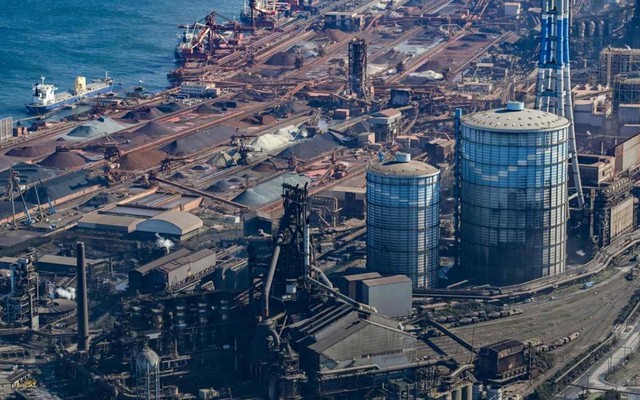 Giá thép rẻ hơn nước: Chuyện không tưởng ở quốc gia sản xuất thép lớn thứ 3 thế giới