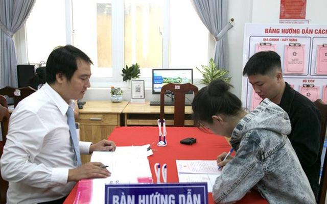 Hơn 1.900 cán bộ, công chức dôi dư ở Đồng Nai sau sắp xếp sẽ được bố trí ra sao?