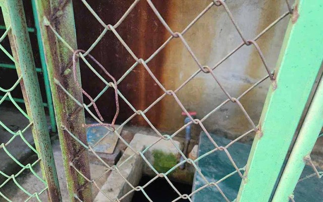 Điều tra vụ bé trai 4 tuổi tử vong trong bể chứa nước trường học