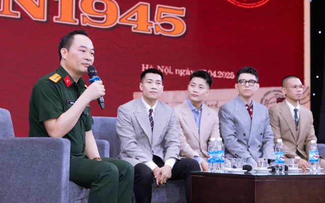 Nhóm OPlus hát nhạc cách mạng, Đại tá Phạm Văn Tú: "Cách hát phải nói là rất văn minh"