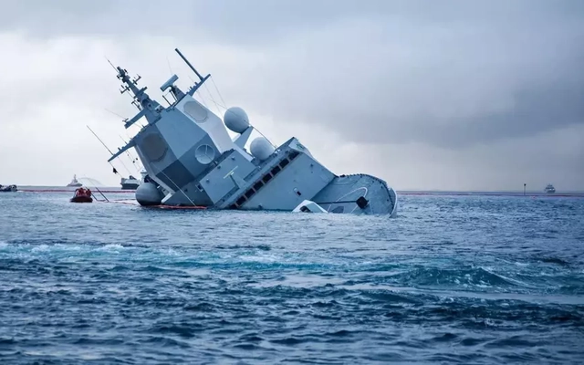 Công ty đóng tàu phải đền hơn 1 tỷ euro vì vụ chìm khinh hạm Helge Ingstad?