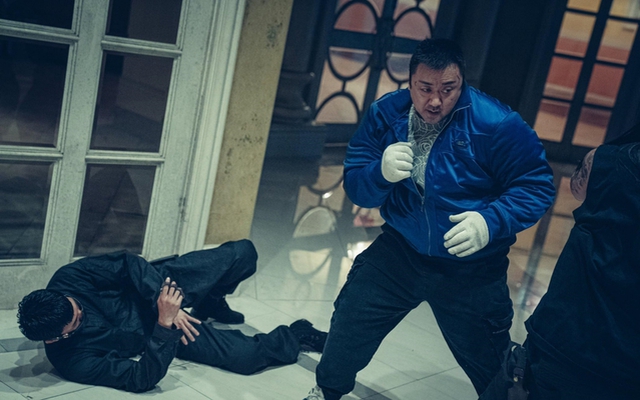 "Ông hoàng phòng vé" Hàn Quốc Ma Dong Seok tái xuất trong bom tấn "Đội săn quỷ"