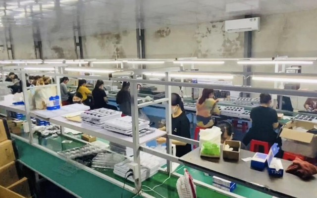 Triệt phá xưởng lắp ráp 12.000 điện thoại Tecno lậu ở Lạng Sơn