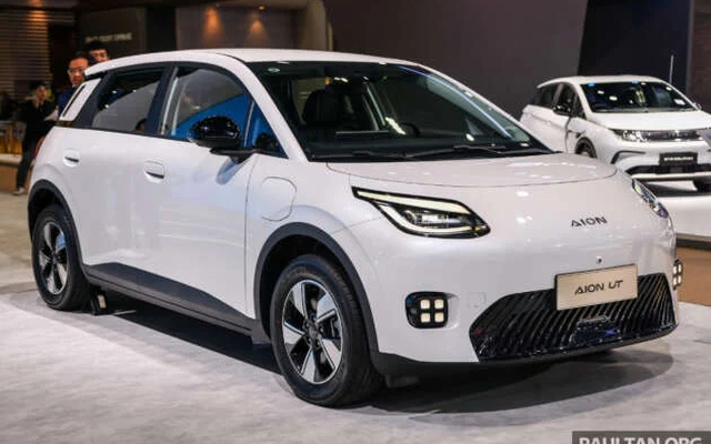 Mẫu xe hatchback thiết kế cực đẹp khuấy đảo thị trường, giá quy đổi ngang Hyundai Grand i10