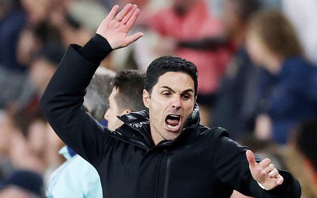 Thua bạc nhược trên sân nhà, HLV Arsenal vẫn nói cứng