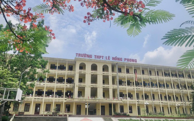 Tin mới vụ nam sinh từ thủ khoa thành trượt cấp 3 ở Thanh Hóa: Có dấu hiệu trầm cảm, nghỉ học chờ thi lại