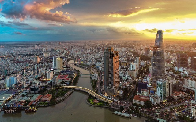 Tìm kiếm từ khóa “sáp nhập tỉnh thành” tăng vọt 439%