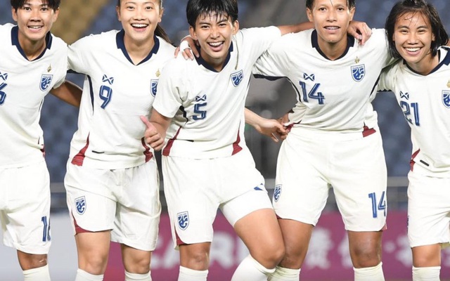 Tuyển Thái Lan ngược dòng hạ đội bóng châu Phi, xuất sắc vào chung kết đấu Trung Quốc