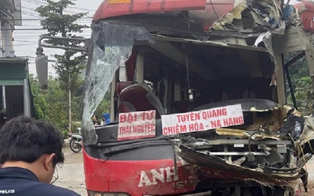 Kết quả nồng độ cồn tài xế vụ xe khách tông xe đầu kéo làm 10 người thương vong