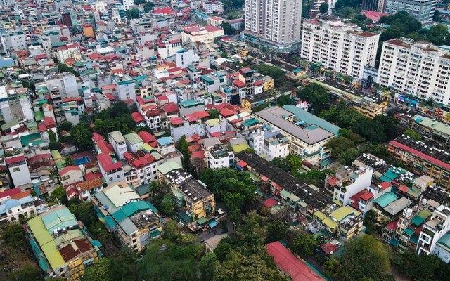 Hà Nội muốn tái thiết 30 tòa nhà chung cư cũ tại khu tập thể Trung Tự thành 2 tòa nhà cao tầng, người dân sẽ được đền bù ra sao?
