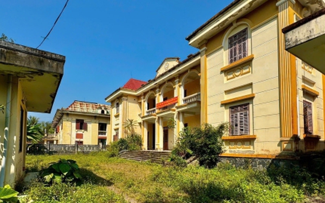 Hoang phế hàng loạt trụ sở sau 5 năm sáp nhập huyện ở Quảng Ngãi