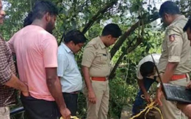 Tìm thấy chiếc hòm chứa gần 15kg vàng dưới giếng nước