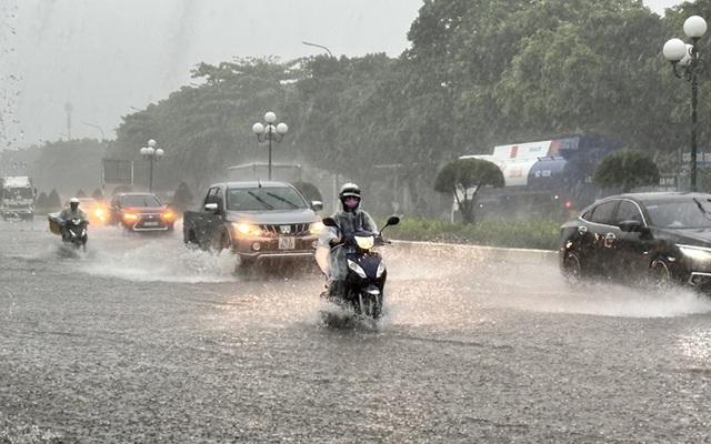 Ngày mai, nhiều nơi có mưa rào, mưa to
