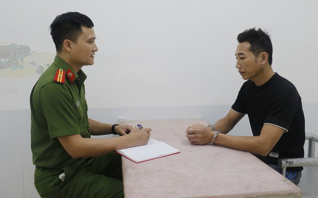 Lời khai của Hà Văn Thúy, nam phụ huynh xông vào trường đánh cô giáo, bắt đứng dưới mưa