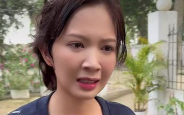 Showbiz 1/5: Ngọc Huyền bị ném 100 quả trứng vào người