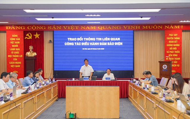 Giá điện tăng 4,8% từ hôm nay