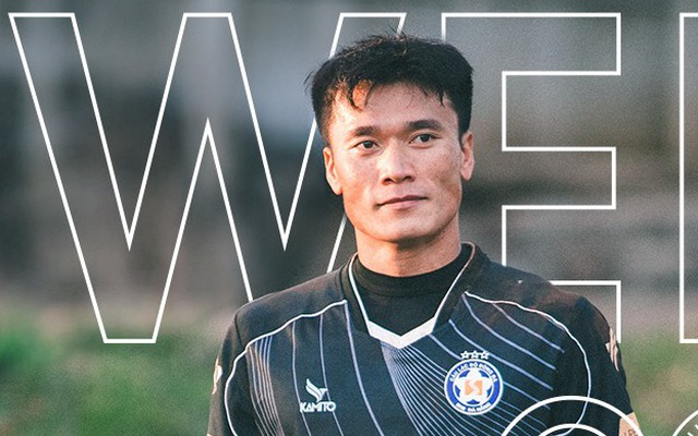 Thủ môn Bùi Tiến Dũng: "Sau này con trai hỏi, tôi sẽ tự hào kể rằng bố đã từng ghi bàn"