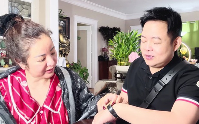 Nam ca sĩ đeo đồng hồ 1 cây vàng: Tôi sẽ dẫn các cụ già ở Mỹ một mình về Việt Nam