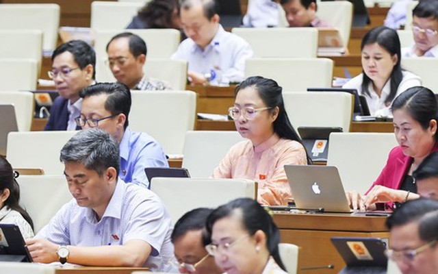 Hôm nay, Quốc hội xem xét việc rút ngắn nhiệm kỳ khóa XV