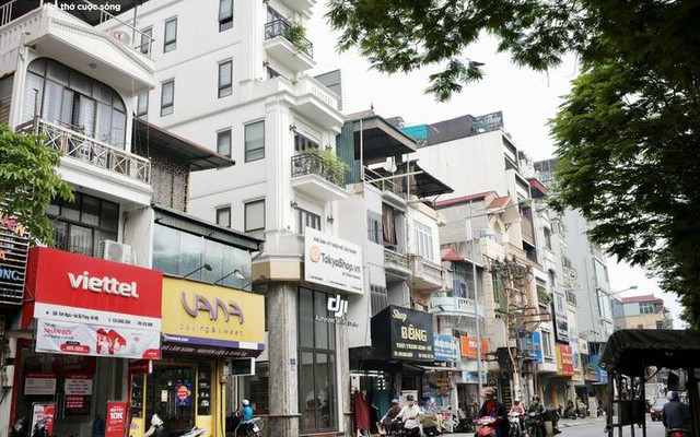 Nhà mặt phố trung tâm Hà Nội 'nóng' trở lại, siêu đắt đỏ vẫn hút khách mua