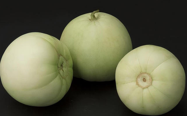 Mua dưa lê, chọn quả rốn to hay rốn nhỏ ngon ngọt hơn? Nông dân trồng trái cây giàu kinh nghiệm chỉ ra sự khác biệt