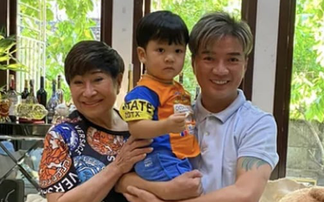 "Ông hoàng nhạc Việt": 17 năm không công khai vợ, ly hôn mới lộ, vẫn sống trong biệt thự tại TP.HCM
