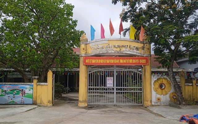 Quan hệ bất chính, nữ hiệu phó bị kỷ luật, nam công chức tư pháp thì sao?