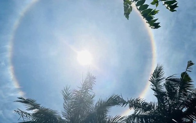 Hào quang mặt trời xuất hiện tại Quảng Ngãi