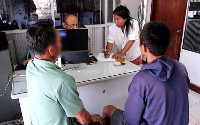 Giật tiền của chủ tiệm mì, tên cướp đang chạy trốn thì gặp tình huống éo le khiến hắn "sa lưới"