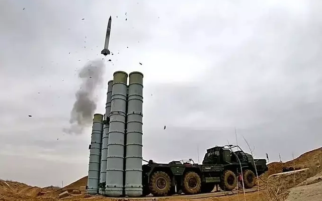 Ấn Độ mua thêm lá chắn bầu trời S-400 sau đợt không chiến dữ dội với Pakistan