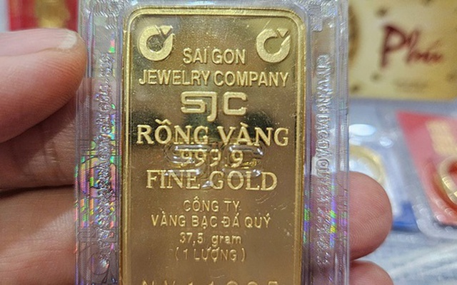 Giá vàng miếng SJC có thể giảm về 100 triệu đồng/lượng?