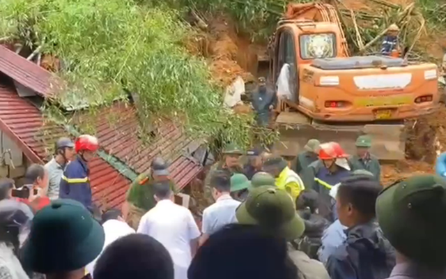 Sạt lở đất trong đêm ở Sa Pa một hộ dân bị vùi lấp, có người tử vong